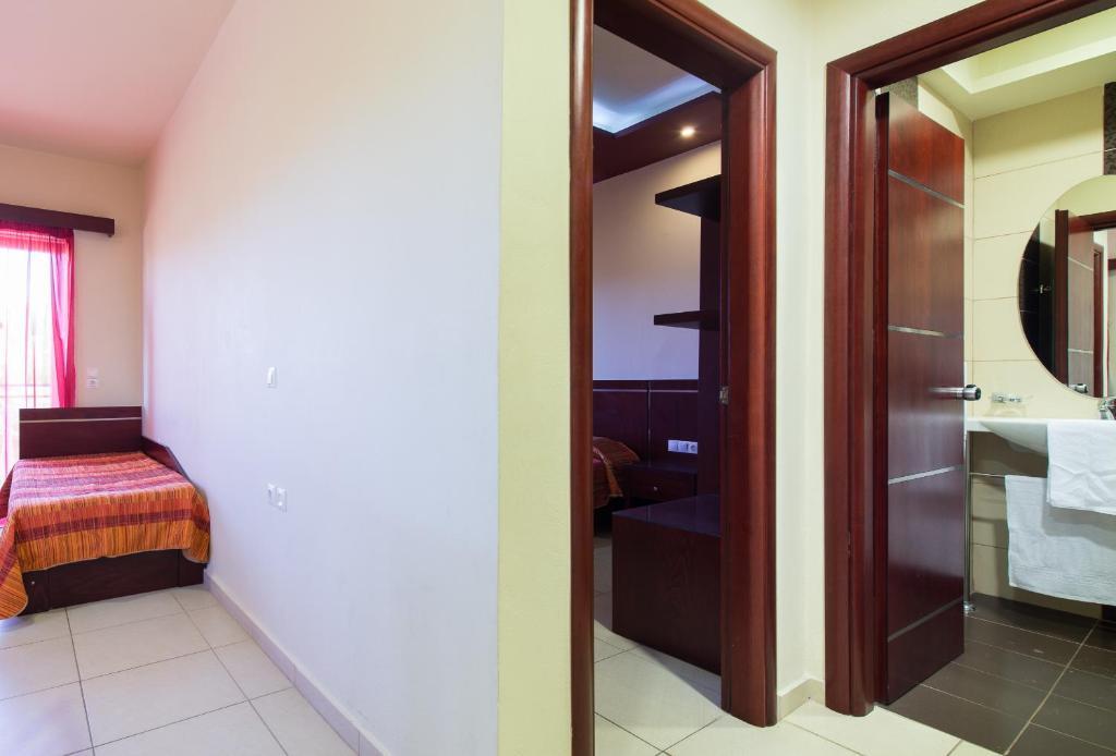 Canadian Hotel Λαγανάς Εξωτερικό φωτογραφία